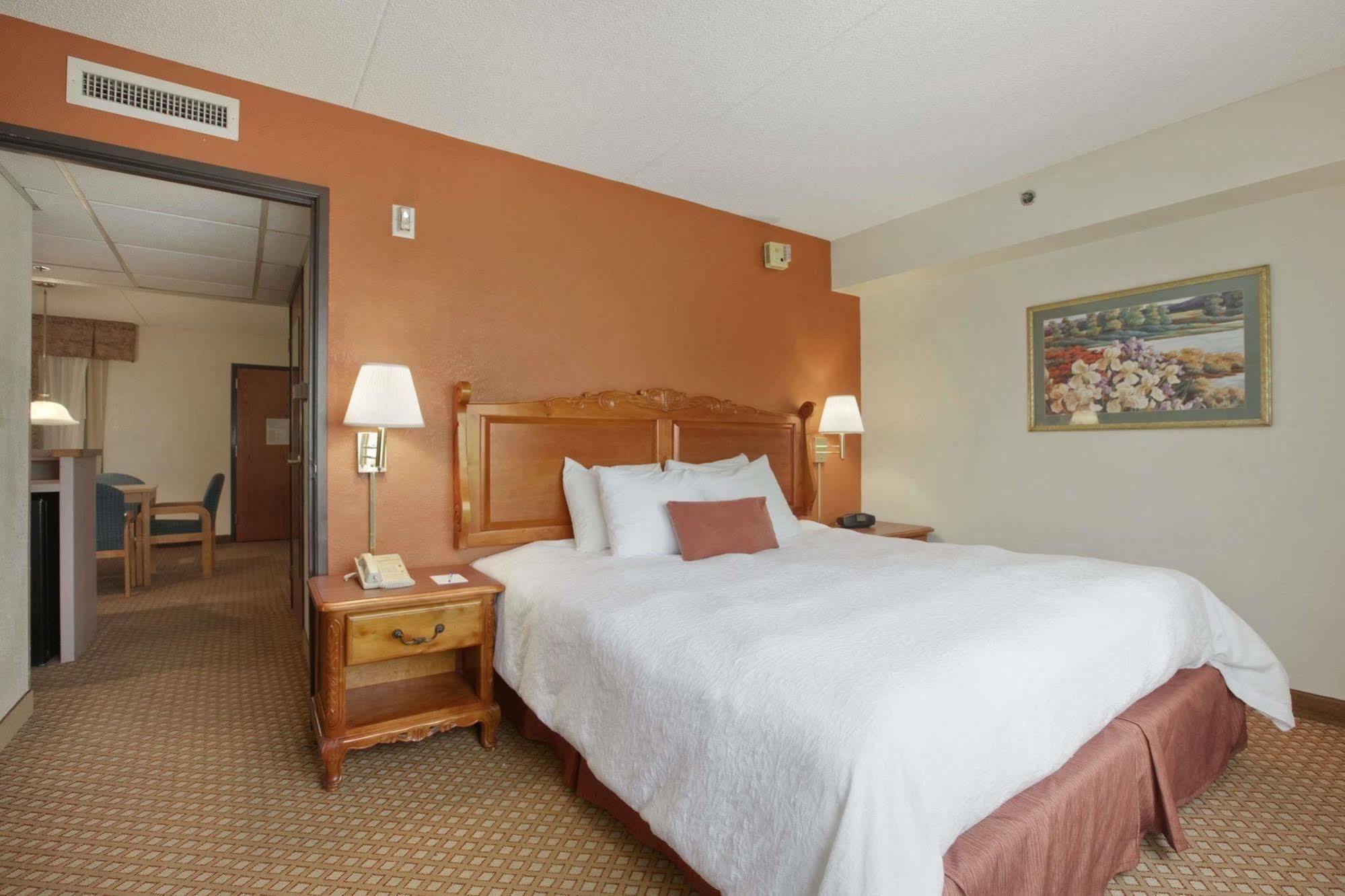 Best Western Warren Hotel Exterior photo